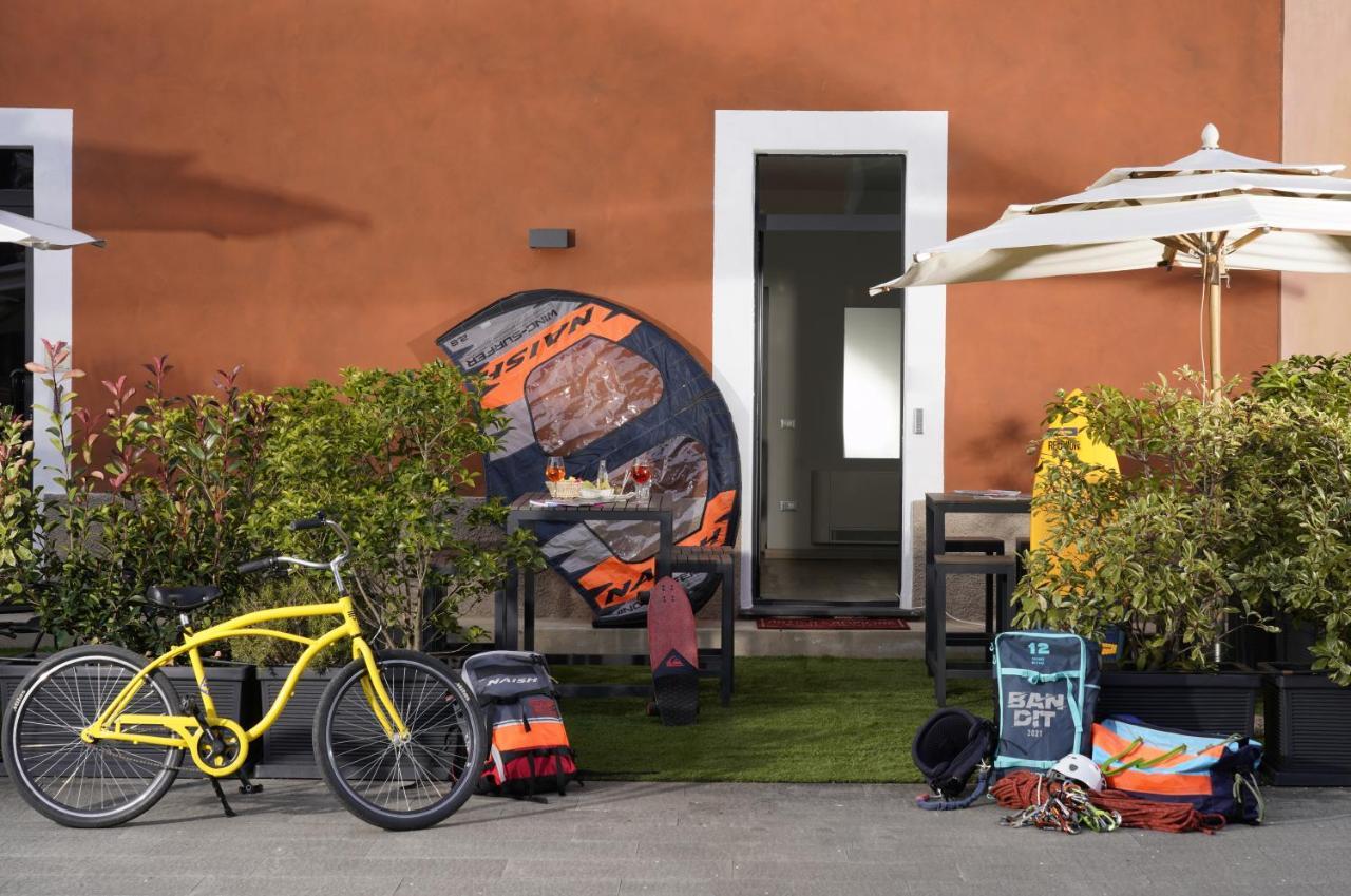 Hostel "La Locanda" Campione Del Garda Exterior foto